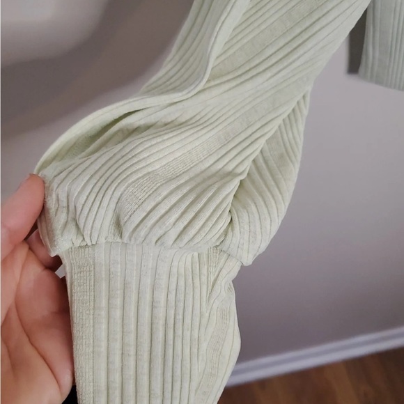 Free People Movement Sage Green Lightweight Top Medium - Picture 3 of 11